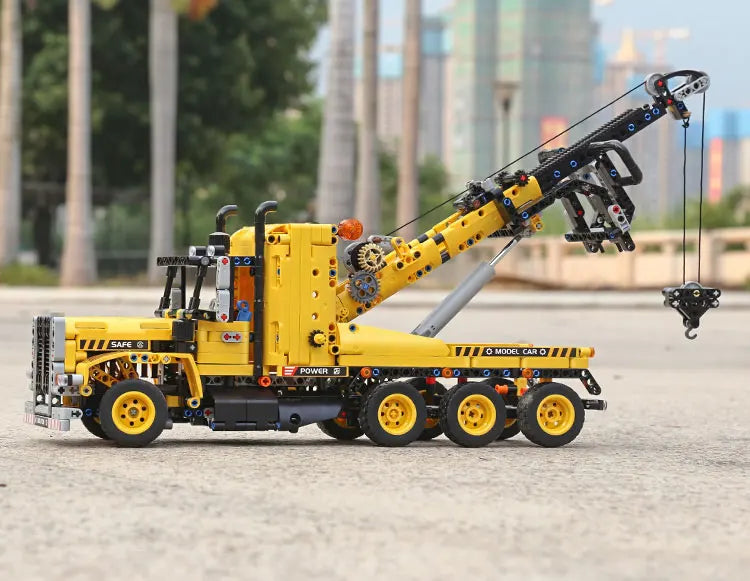 Mould King 17011 High-Tech Tow Truck | Motorized MOC-43434 Road Trailer Building Block Set - Limetastore