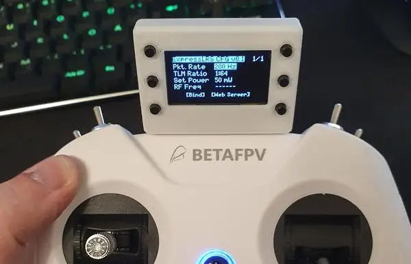Oddajnik BETAFPV LiteRadio 2 SE Frsky D8 za dron Cetus FPV