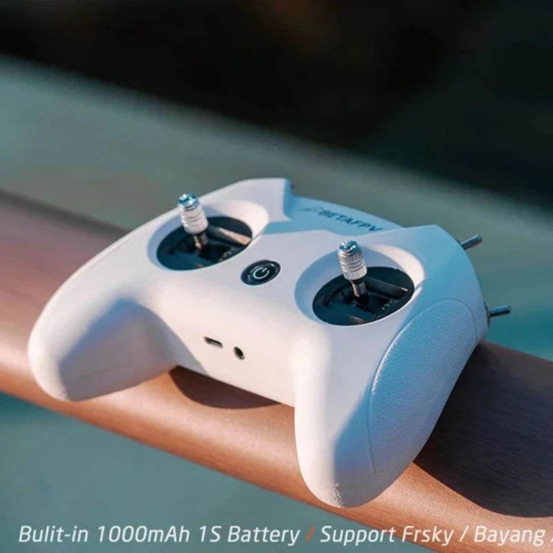 Oddajnik BETAFPV LiteRadio 2 SE Frsky D8 za dron Cetus FPV