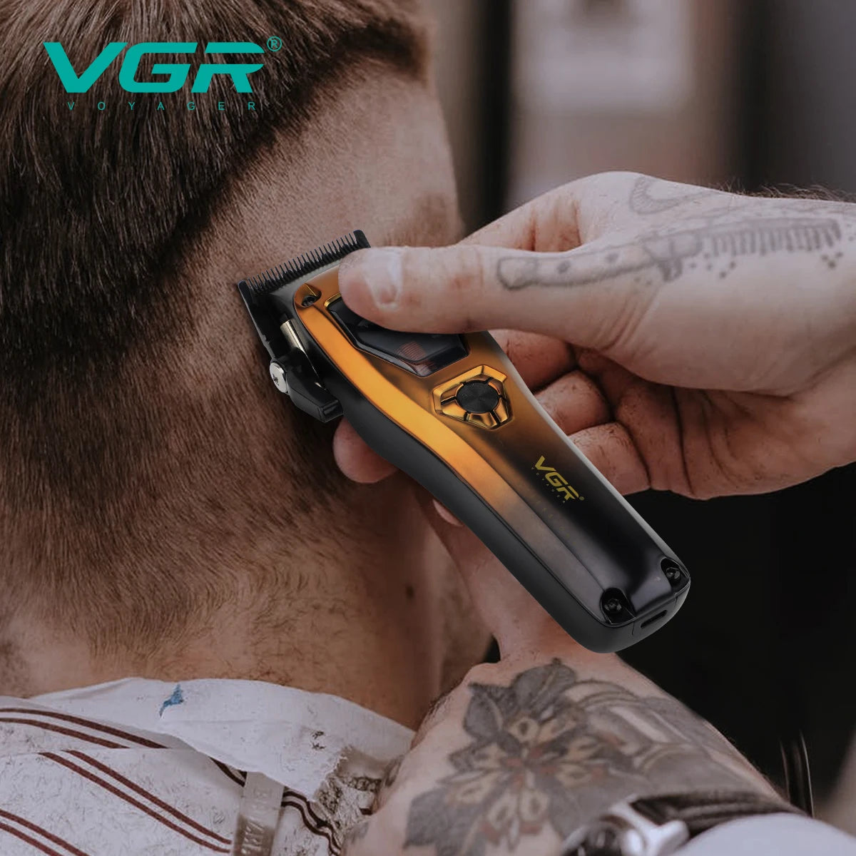 VGR Trimmer Cordless Hair Clipper Rechargeable Hair Cutting Machine Vector Motor Barber 11000 RPM Metal Trimmer for Men V-668